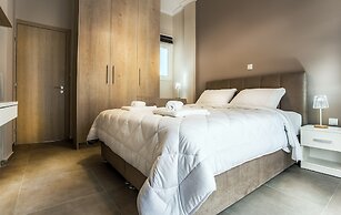 Spacious 3-Bedroom Apartment Near the Train