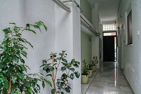 Spacious 3-Bedroom Apartment Near the Train