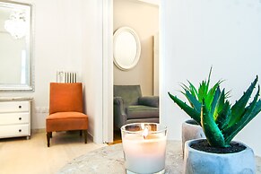 Charming 2 bdr apt next to Piraeus port