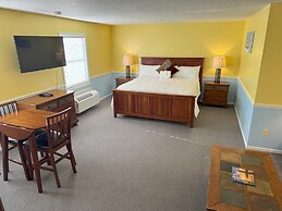 Old Harbor Inn