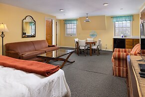 Old Harbor Inn