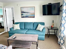 Old Harbor Inn