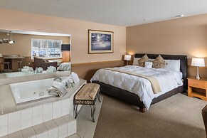 Old Harbor Inn