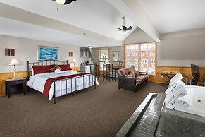 Old Harbor Inn
