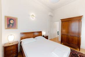 Castellano Hotel & Suites