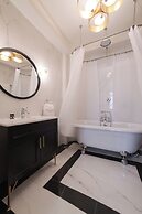 Castellano Hotel & Suites