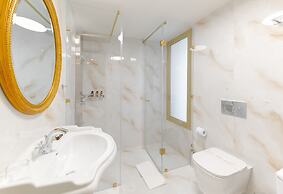 Castellano Hotel & Suites