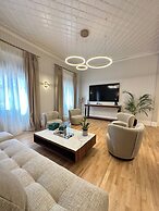 Castellano Hotel & Suites