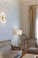 Castellano Hotel & Suites