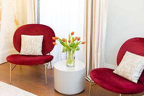 Castellano Hotel & Suites