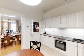 Castellano Hotel & Suites