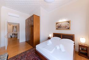 Castellano Hotel & Suites