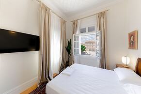 Castellano Hotel & Suites