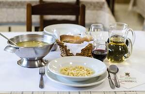 Dona Adélia Hotel e Restaurante