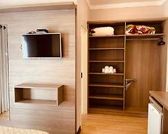 Dona Adélia Hotel e Restaurante