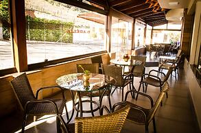 Dona Adélia Hotel e Restaurante