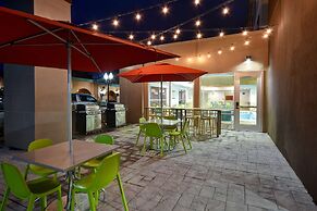 Home2 Suites by Hilton Eau Claire South