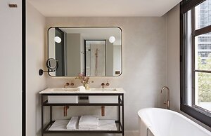 Hilton Melbourne Little Queen Street