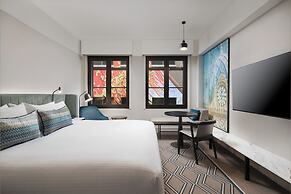 Hilton Melbourne Little Queen Street