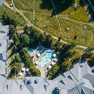 Blackcomb Springs Suites by CLIQUE