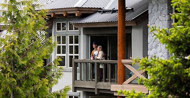 Blackcomb Springs Suites by CLIQUE