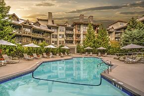 Blackcomb Springs Suites by CLIQUE