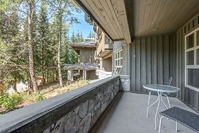 Blackcomb Springs Suites by CLIQUE