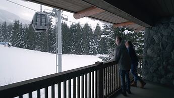 Blackcomb Springs Suites by CLIQUE