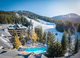 Blackcomb Springs Suites by CLIQUE