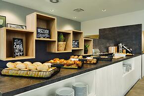 Super 8 by Wyndham Koblenz