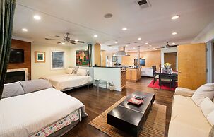 Ground Floor In Venice Near The Beach 3 Bedroom Home by RedAwning