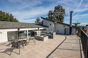 2nd Story Masterpiece In Venice Beach 4 Bedroom Home by RedAwning