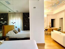 INTOMILAN  Galleria Duomo - Boutique & Design Aparthotel