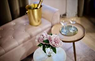 INTOMILAN  Galleria Duomo - Boutique & Design Aparthotel