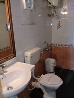 Hotel Happy Home The Lake Paradise