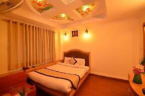 Hotel Happy Home The Lake Paradise