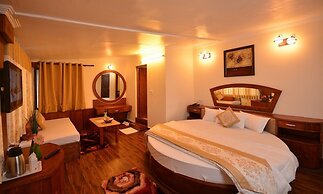 Hotel Happy Home The Lake Paradise