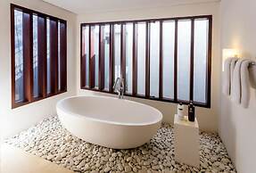 Kedonganan Beach Villas