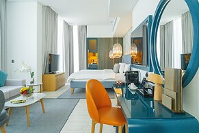 C Central Resort the Palm