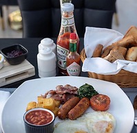 Cysuites Apartment Hotel