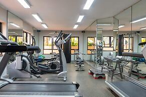 Cysuites Apartment Hotel