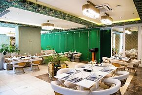 Number One Oxford Street Hotel & Suites