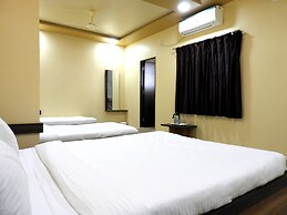 Hotel Daksh