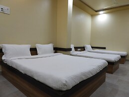 Hotel Daksh