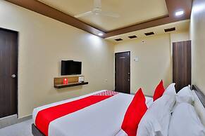 Hotel Daksh