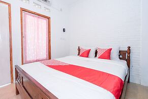 OYO 1592 Gading 4u Homestay