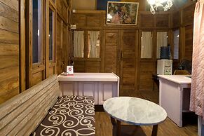 OYO 1592 Gading 4u Homestay