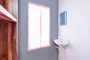 OYO 1592 Gading 4u Homestay