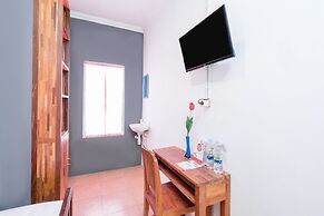 OYO 1592 Gading 4u Homestay