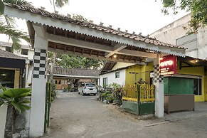 OYO 1592 Gading 4u Homestay